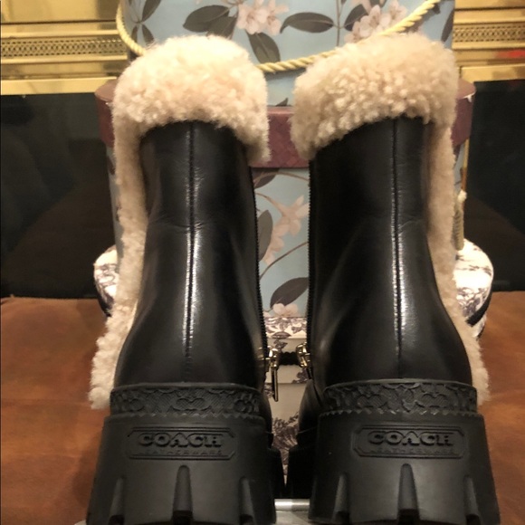 Coach Jane leather short boot fashion cd220 size 10.5 - Picture 3 of 8
